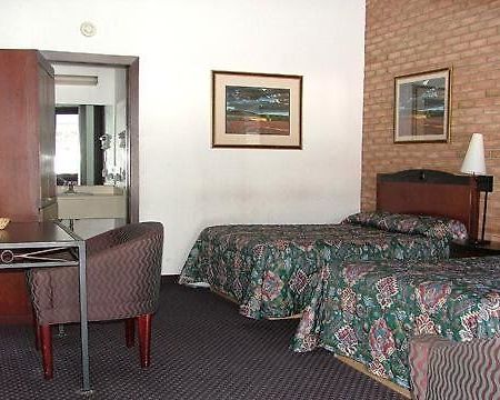 Rodeway Inn Cadillac Zimmer foto